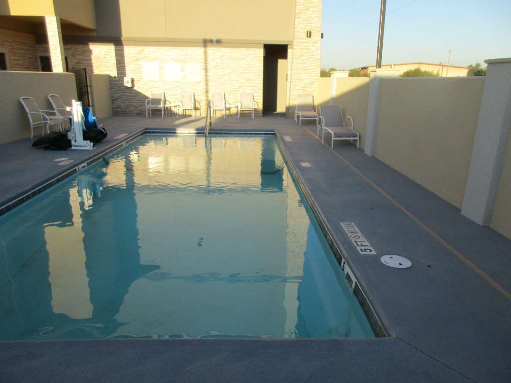 Best Western Plus Lonestar Inn & Suites Colorado City Съоръжения снимка